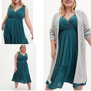 Torrid Midi‎ Crinkle Knit Surplice Skater Dress Size 4X Plus Size Pockets